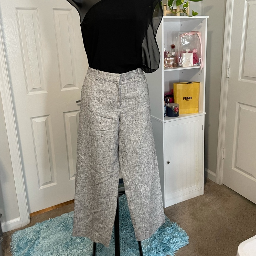 Beautiful Loft Capri Pants